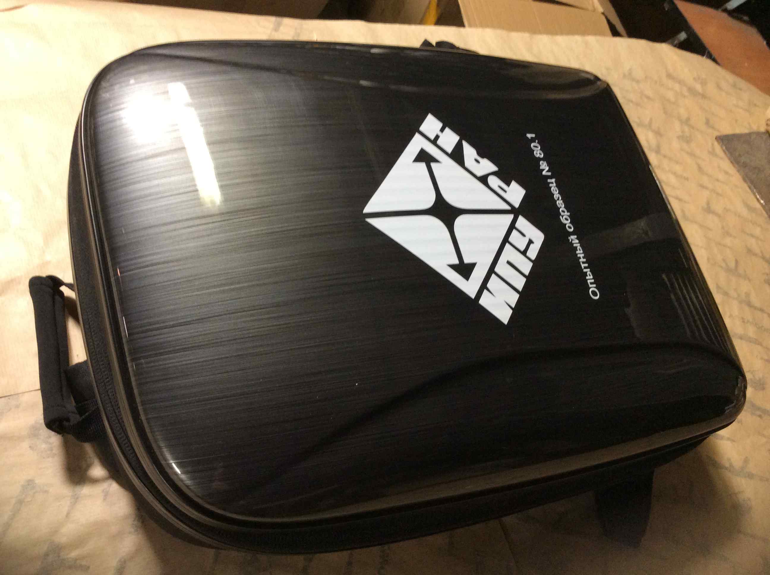 Нанесение логотипа на каркасный рюкзак