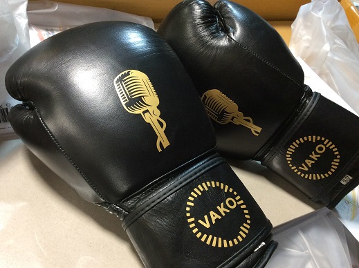 Боксерские перчатки с логотипом под заказ