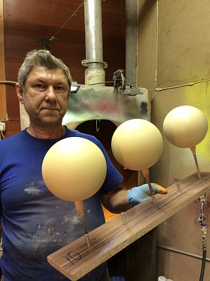 Производство шаров уличных размером 20 см с покраской