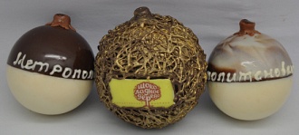 Шоколадные елочные шары с логотипом.