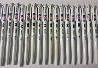 Ручки пластиковые с нанесением логотипа.