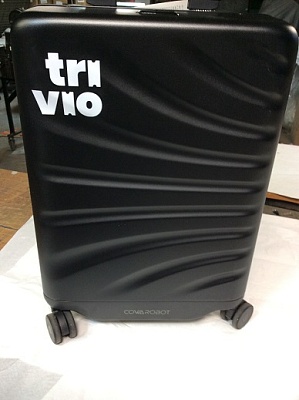 Нанесение логотипа на пластиковый чемодан