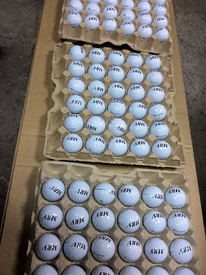 Нанесение логотипа на мячи для гольфа в один цвет по макету клиента