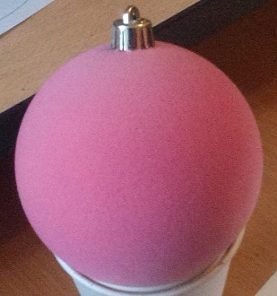 Флокированный елочный шар (розовый).